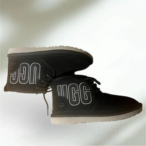 Uggs size 6 Brand new